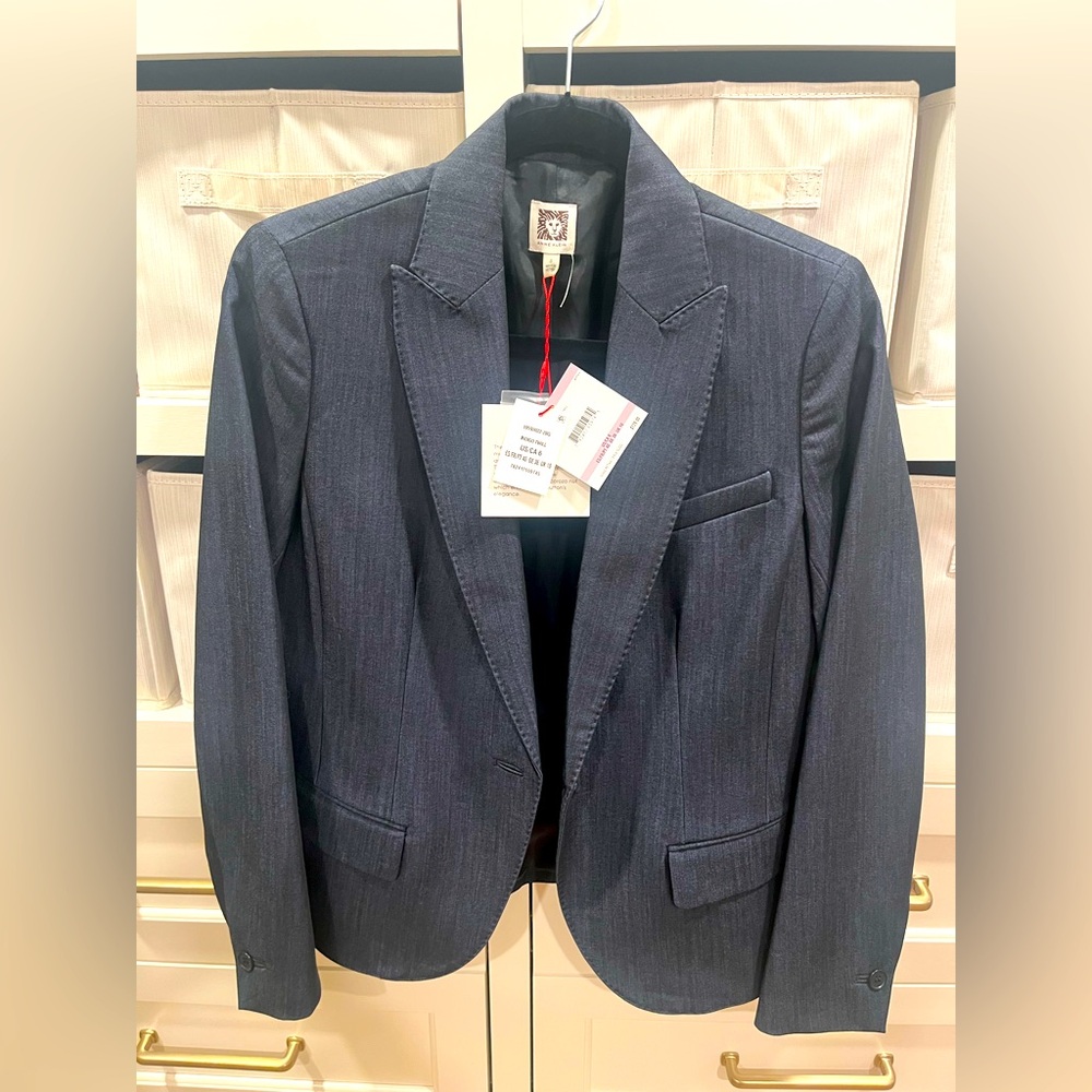 Anne Klein Blazer. Size 6. Navy. Dressy Denim look. NWT